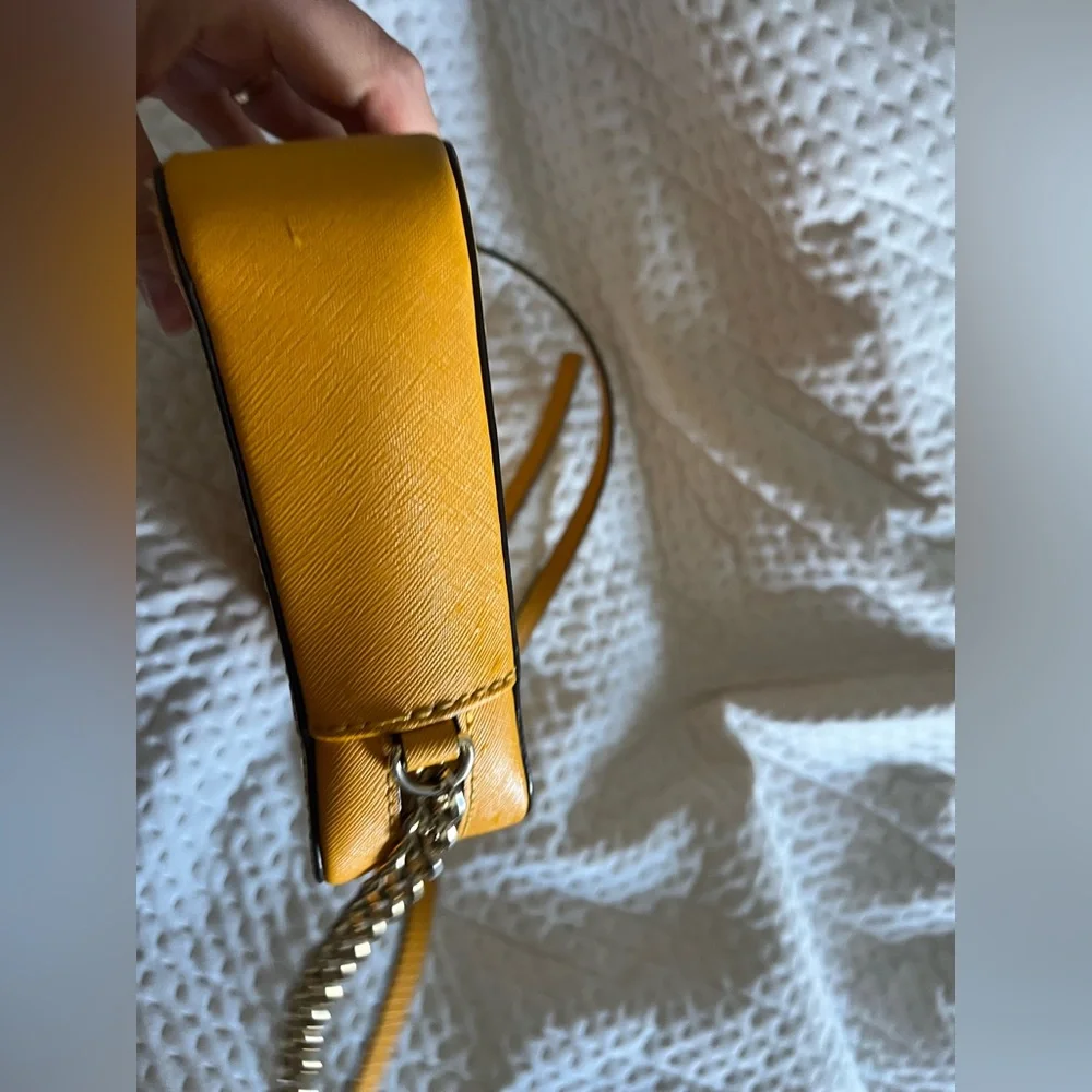 Michael Kors Jet Set Large Saffiano Leather Crossbody Bag - Picture 6 of 10